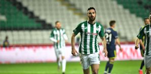 İttifak Holding Konyaspor’umuz Fenerbahçe’yi 9 kişi ile 1-0 yendi